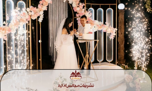 تزیین جایگاه عروس و داماد با بادکنک در منزل